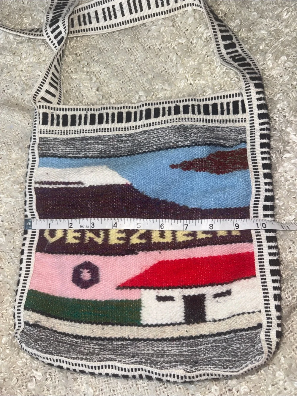 Venezuela Handwoven Crossbody Bag in Multicolor